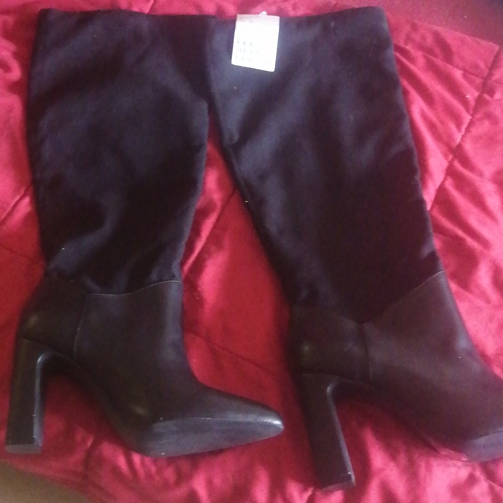 New  Black boots